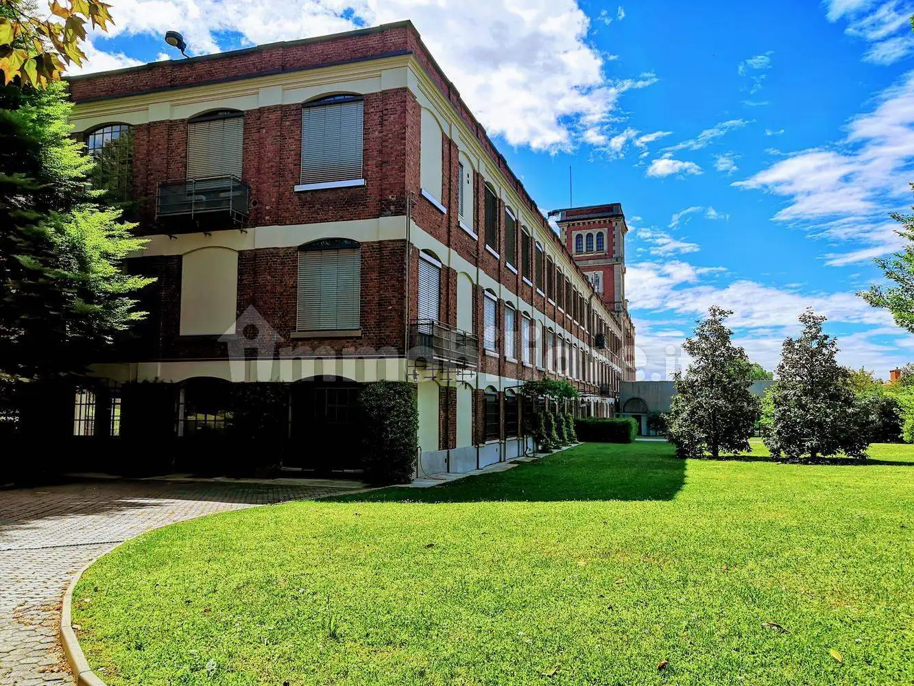 Appartamento in affitto a Lomazzo