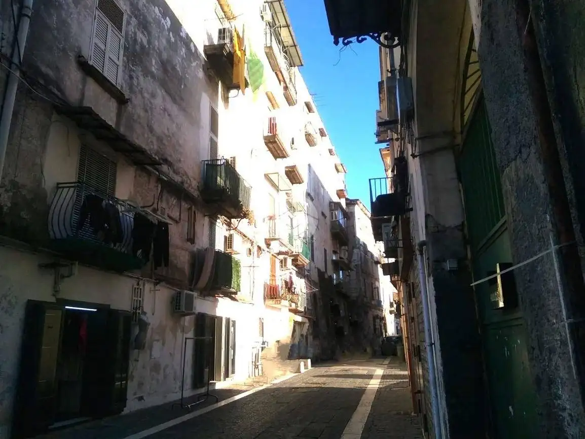 Appartamento in vendita a Napoli