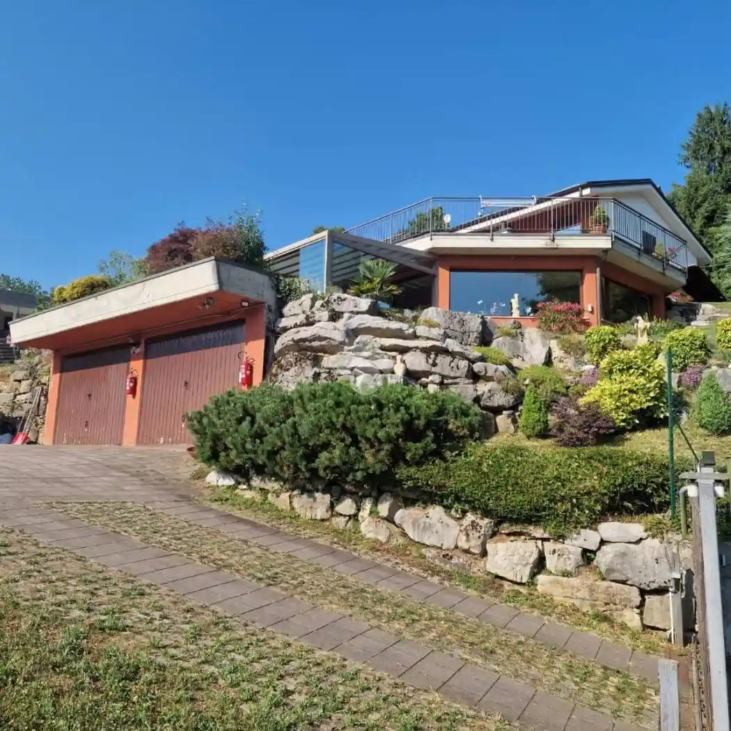 Villa in vendita a Albino