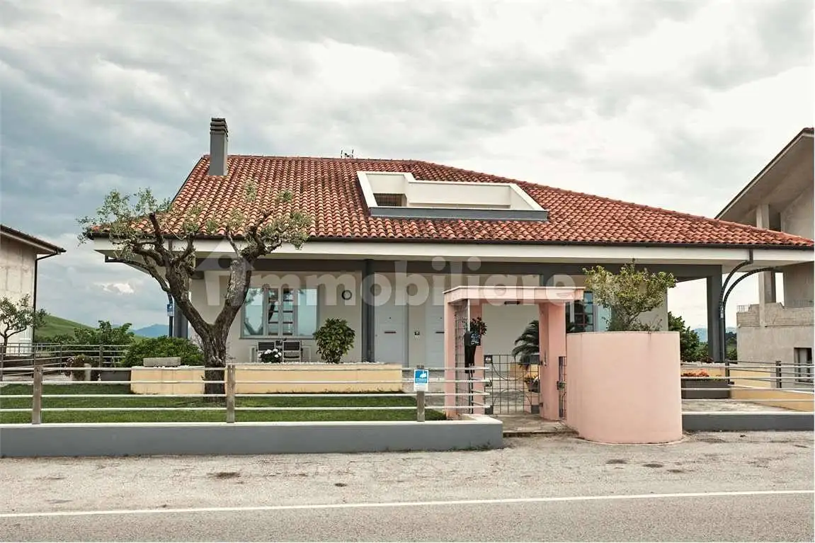 Appartamento in vendita a Trecastelli