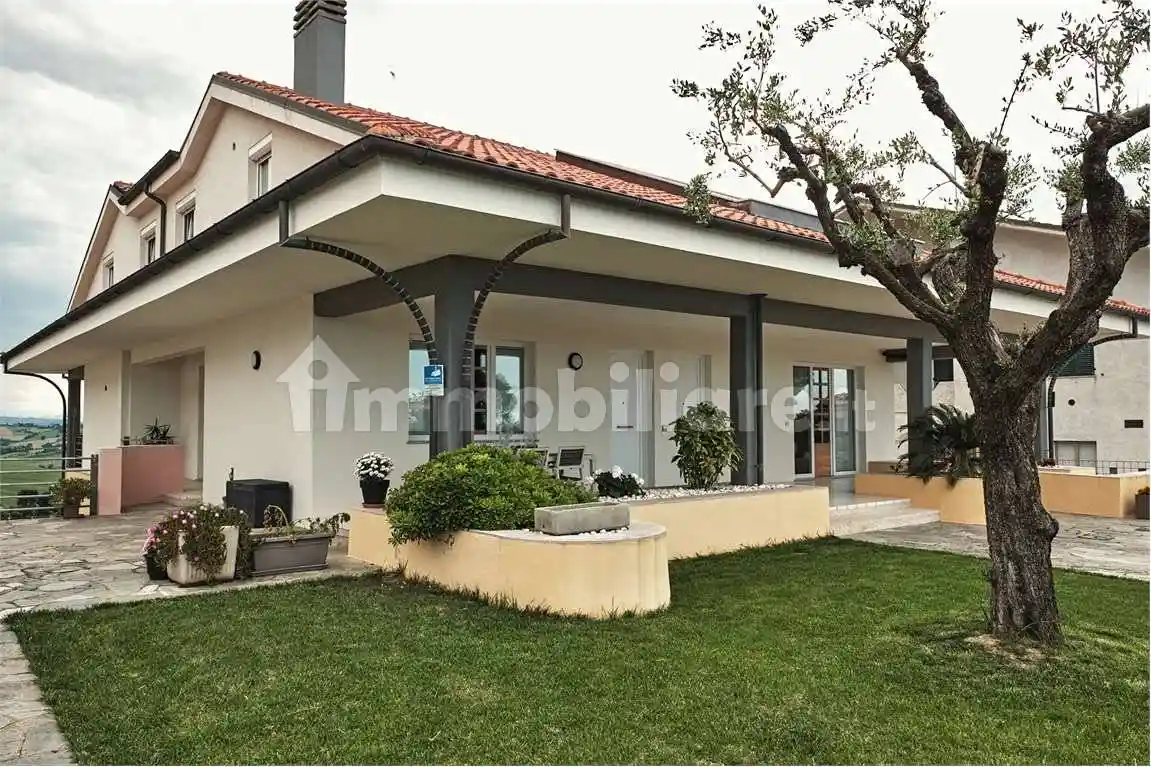 Appartamento via Croce, 49, Trecastelli - foto 2