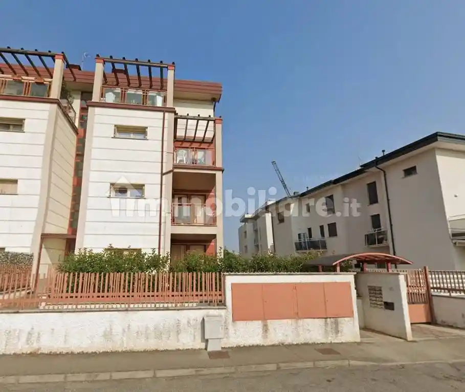 Appartamento in vendita a Piacenza