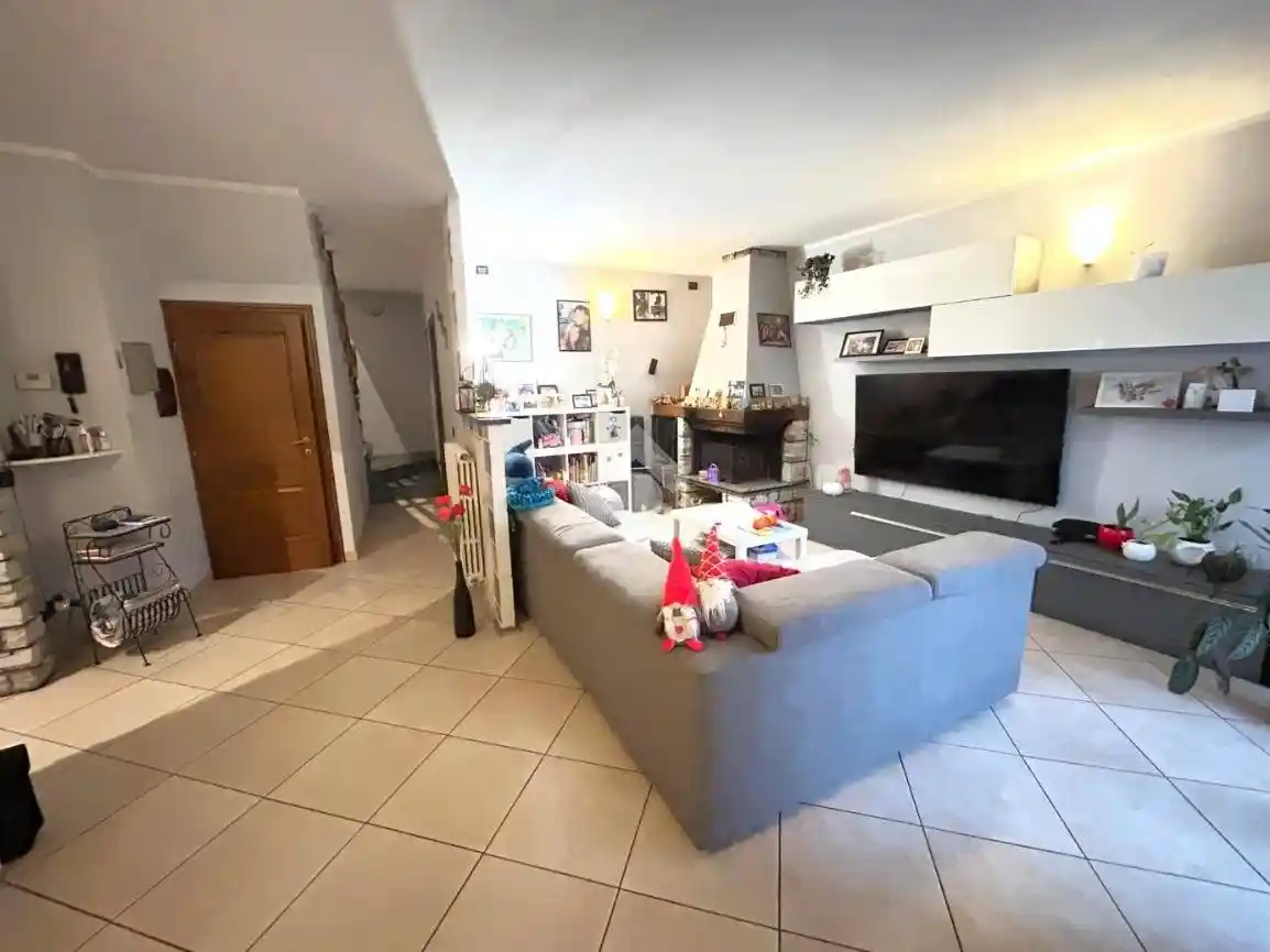 Villa bifamiliare Cascina Ribona, Usmate, Usmate Velate - foto 3