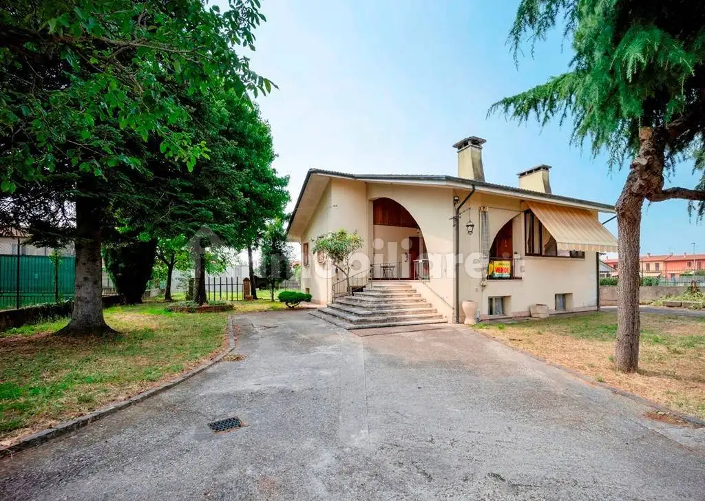 Villa unifamiliare, buono stato, 175 m², Centro, Albaredo d'Adige - foto 4
