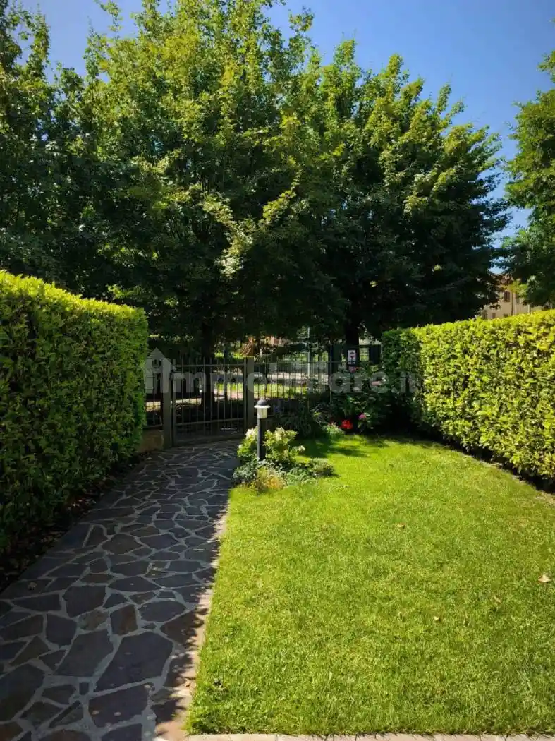 Villa a schiera via Madre Teresa di Calcutta 451, Villa d'Ogna - foto 4