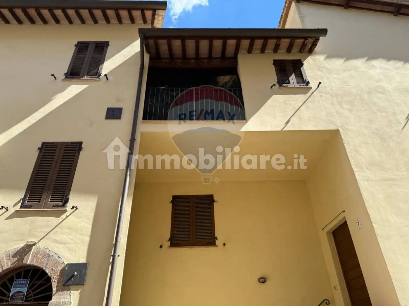 Casa indipendente in vendita a Foligno