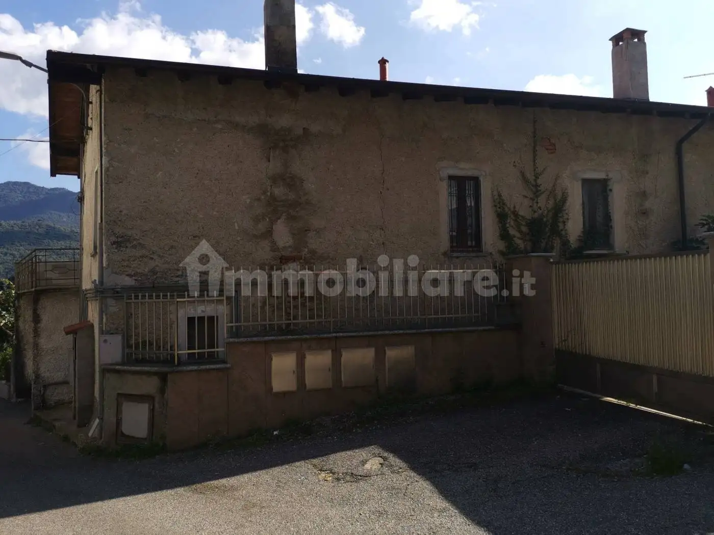 Appartamento in vendita a Cuveglio