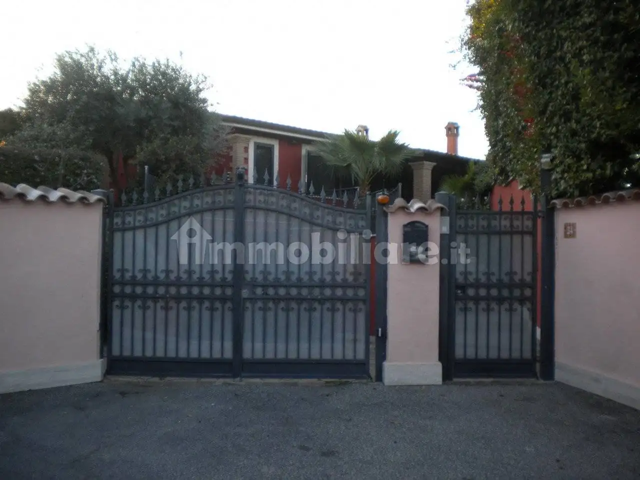 Villa in asta a Pomezia