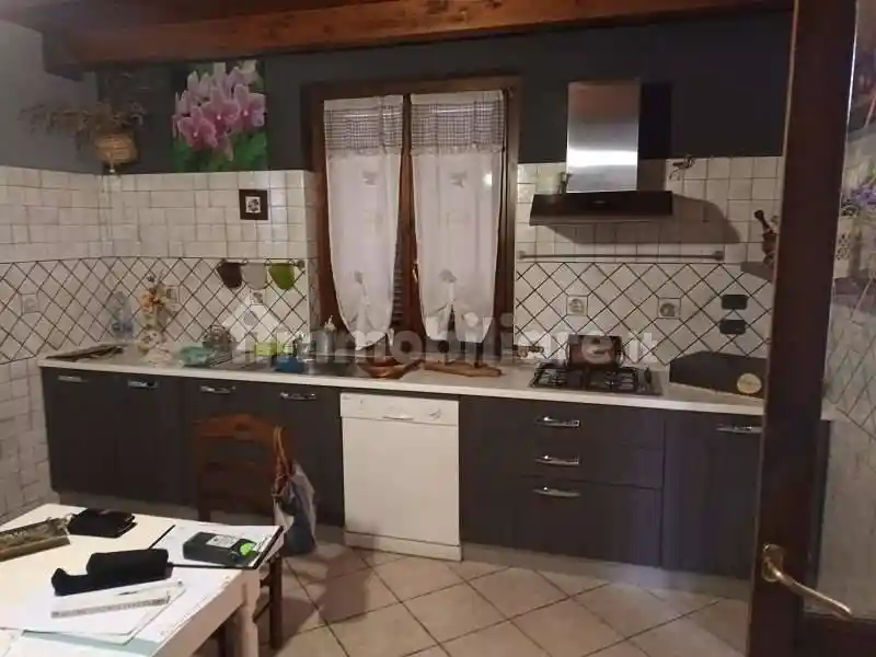 Appartamento all'asta via querceto n 8 Sant'Angelo a Scala, Sant'Angelo a Scala - foto 2