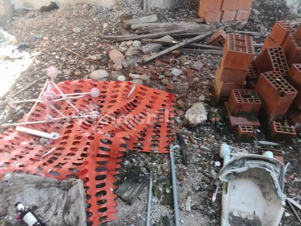 Appartamento in vendita a Carugo