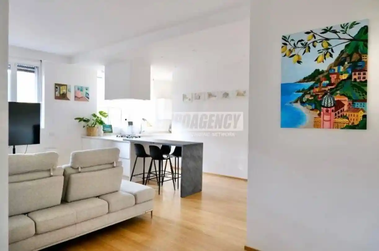 Trilocale piazza Vesuvio 15, Dezza, Milano - foto 2