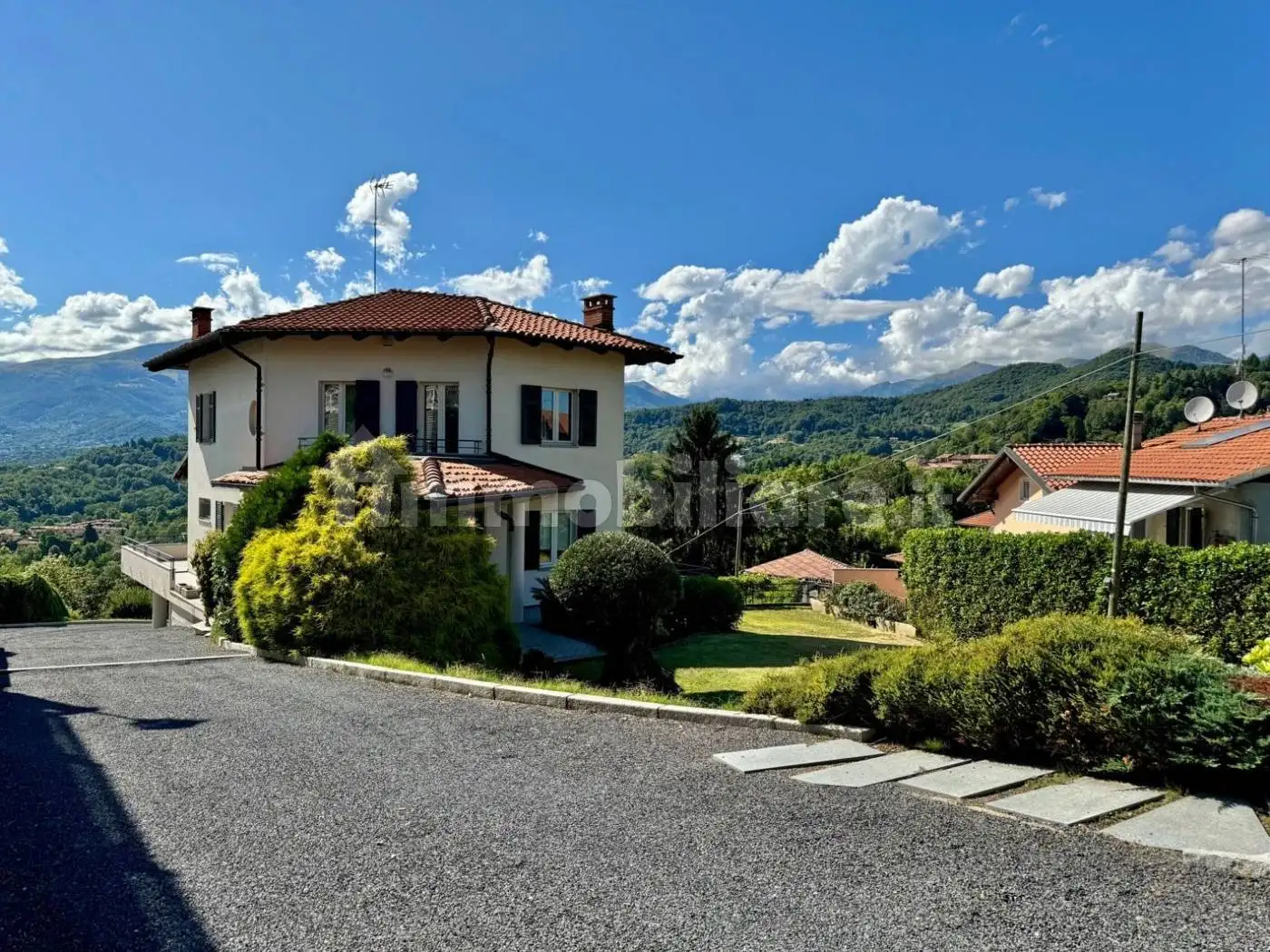 Villa in vendita a Zumaglia