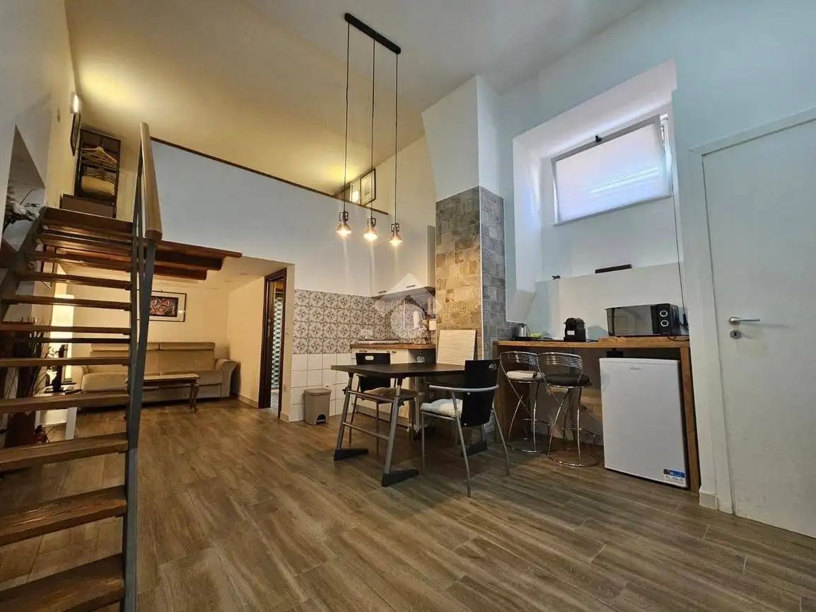 Appartamento in vendita a Napoli