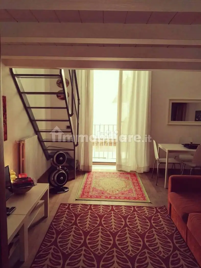 Appartamento in affitto a Napoli