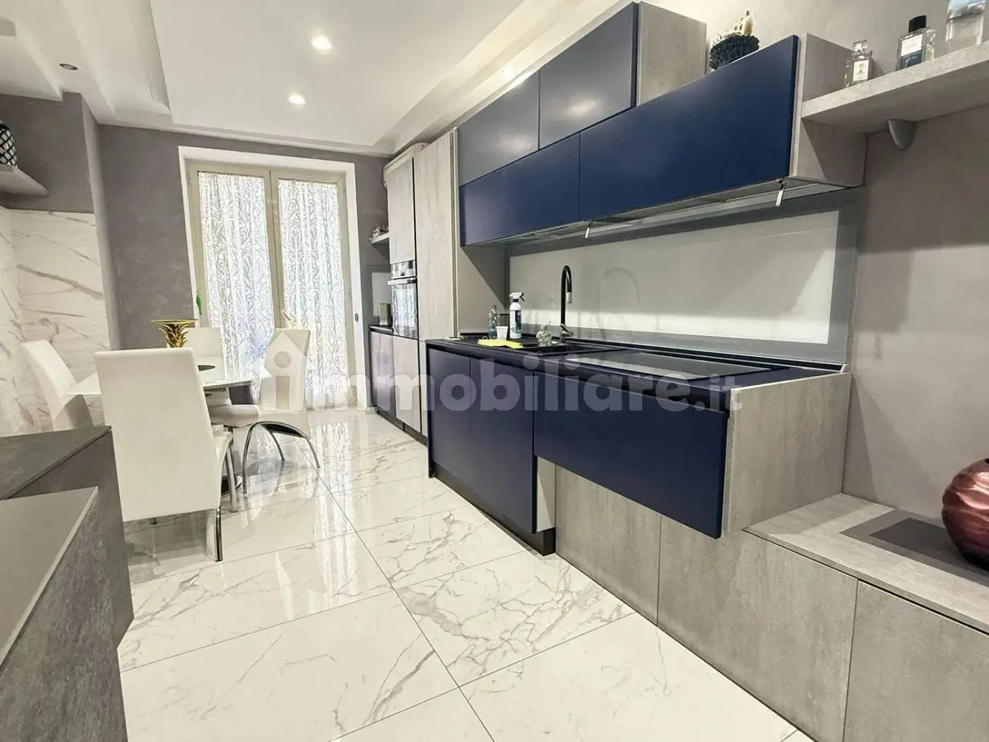 Appartamento in affitto a Napoli