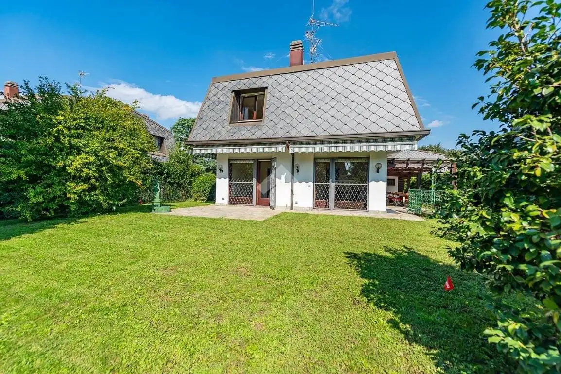 Villa in affitto a Arese