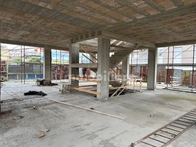 Palazzo - Edificio in Affitto - foto 3