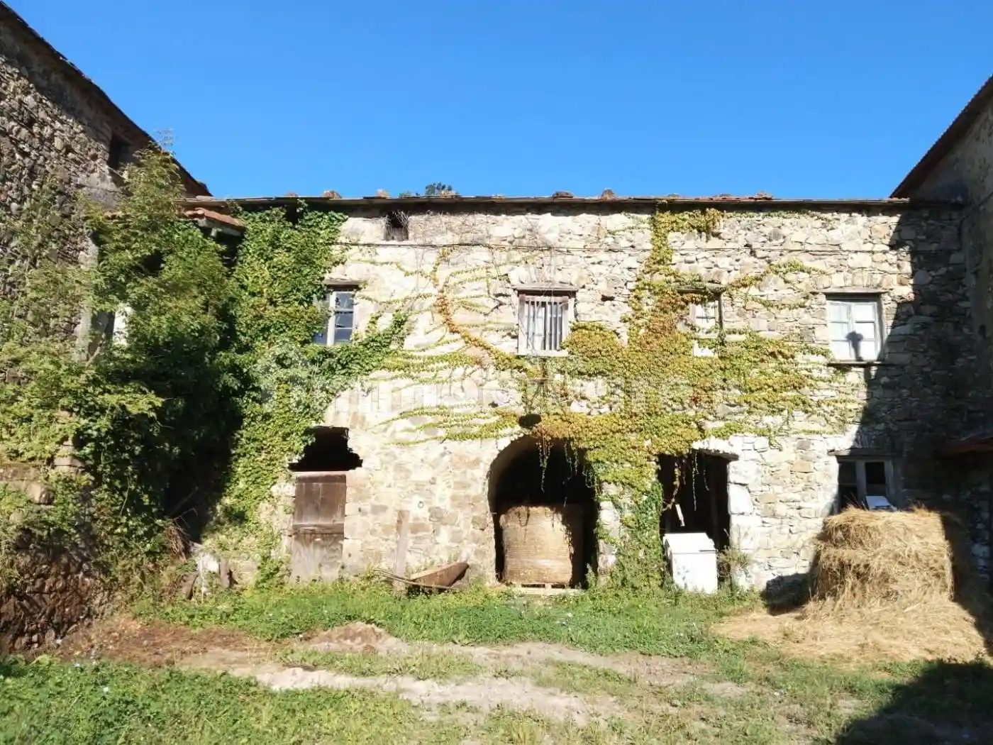 Rustico - Casale in vendita a Varese Ligure