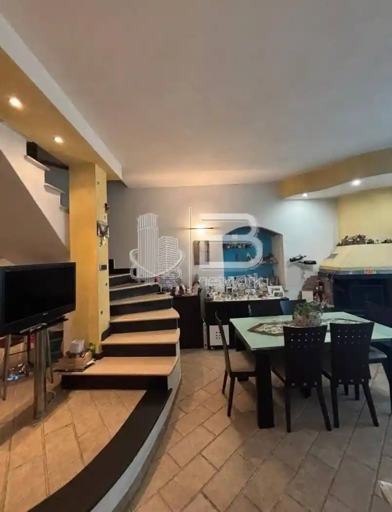 Villa bifamiliare via Castagnola di Sotto, Castagnola, Massa - foto 2