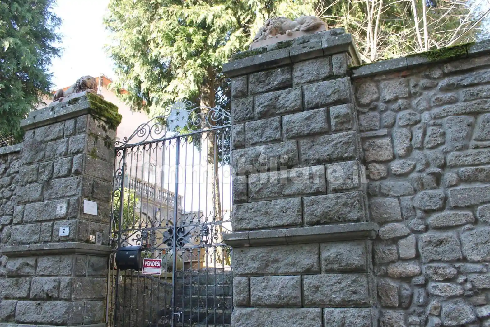 Palazzo - Edificio in vendita a Santa Fiora