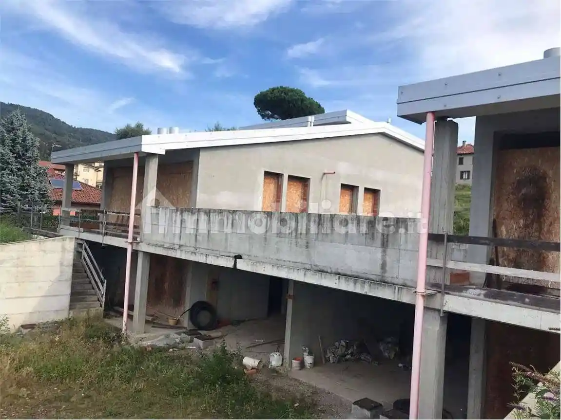 Villa in vendita a Albavilla