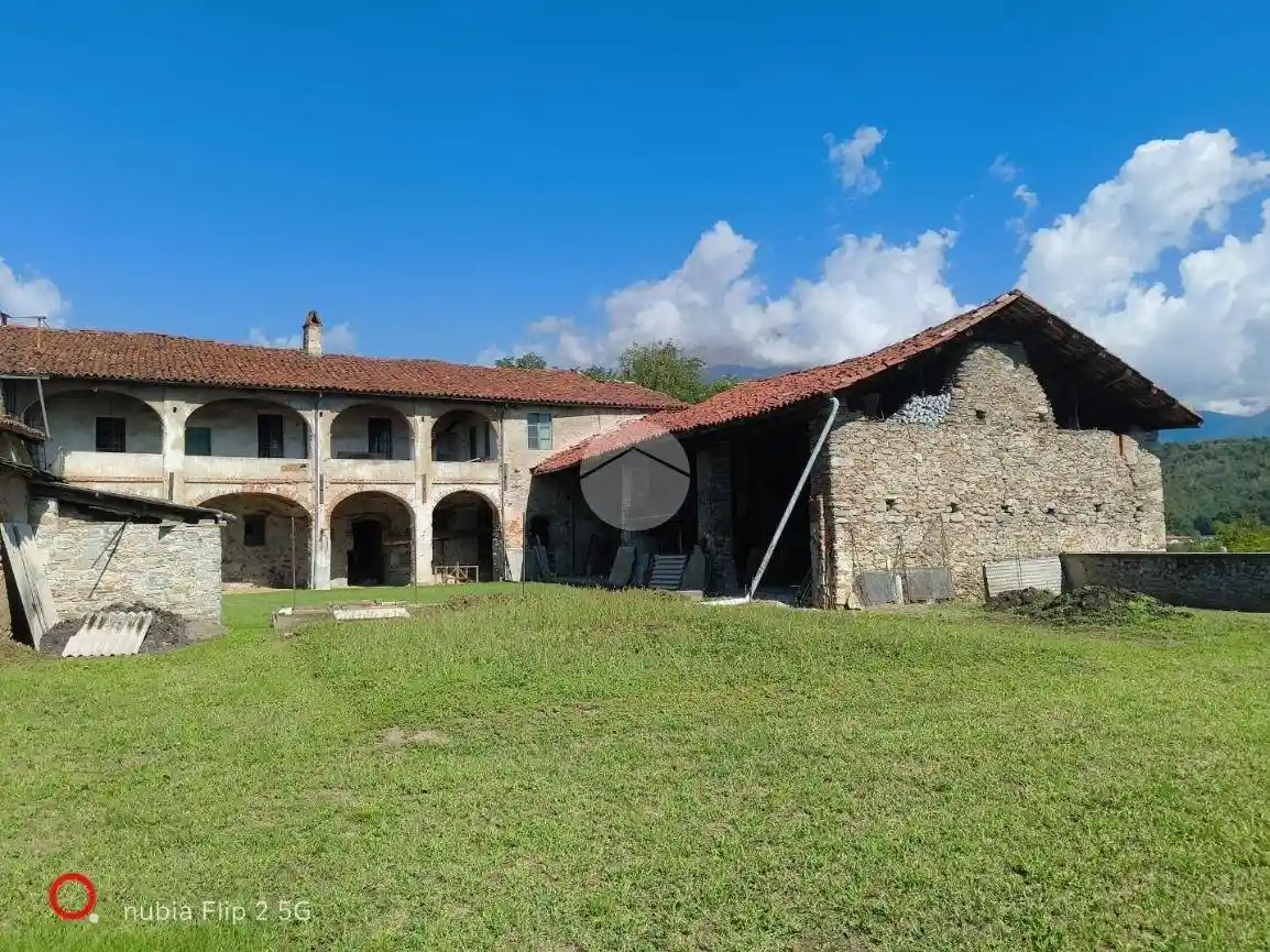 Casa indipendente in vendita a Cuorgnè