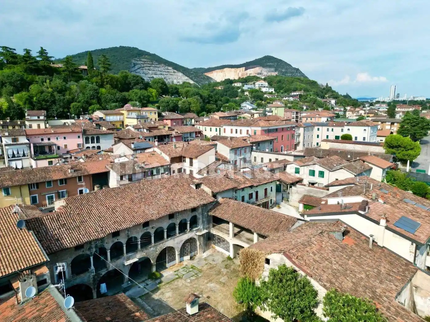 Rustico - Casale in vendita a Rezzato