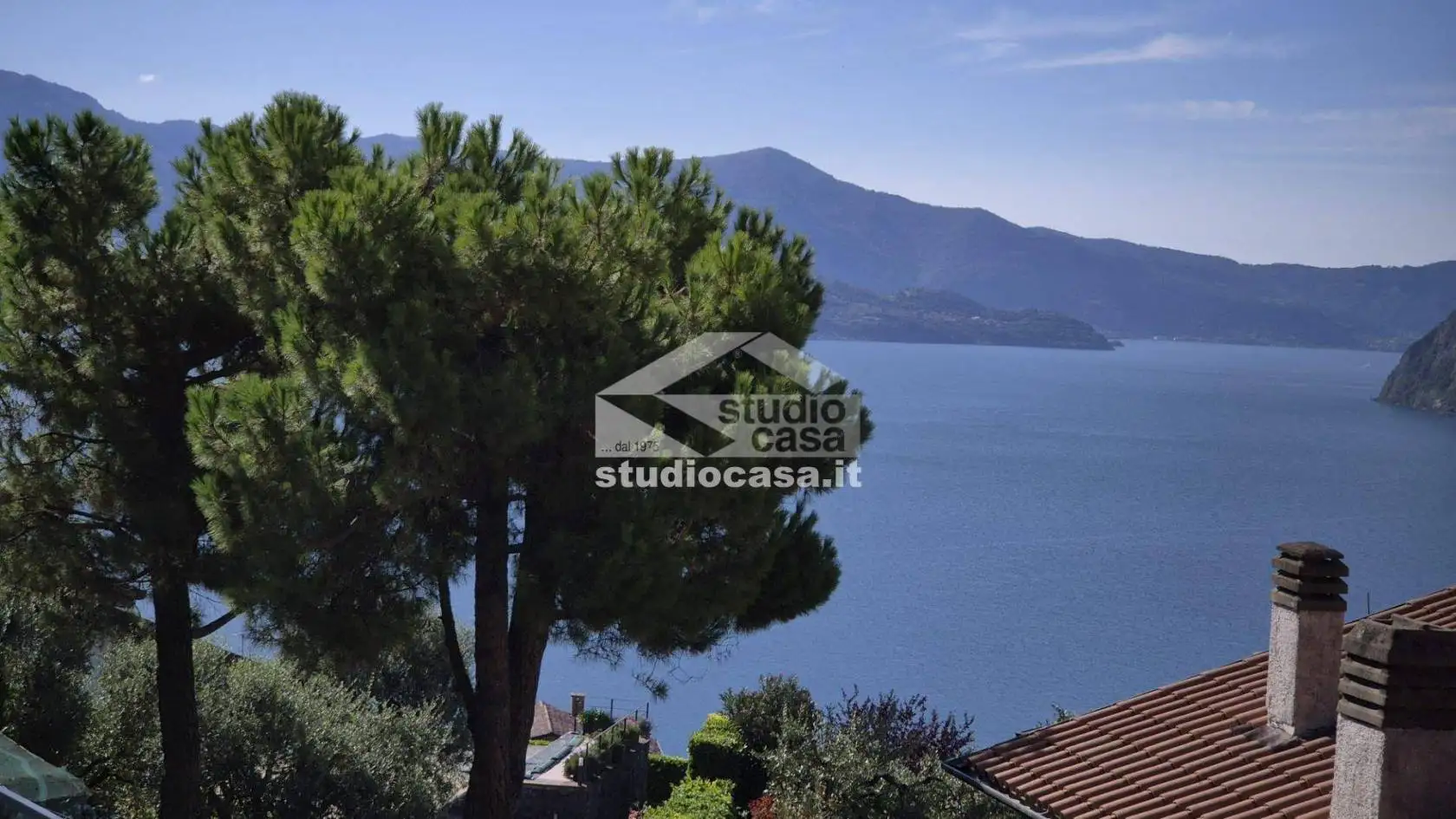 Appartamento in vendita a Riva di Solto