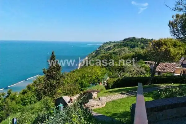 Villa in vendita a Pesaro
