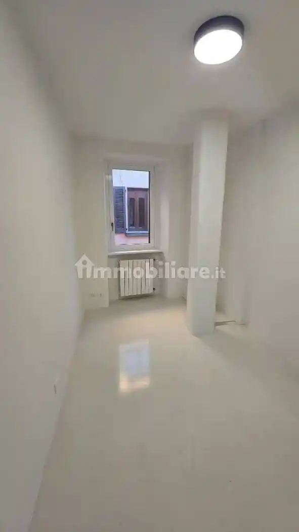 Trilocale piazza Giacomo Matteotti 20, Centro Storico, Desenzano del Garda - foto 4