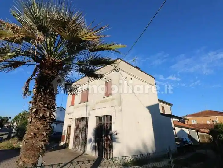 Casa indipendente in vendita a Lugo
