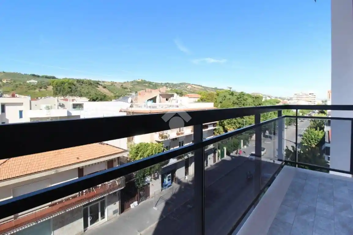 Quadrilocale via Nazionale 325, Centro, Roseto degli Abruzzi - foto 5