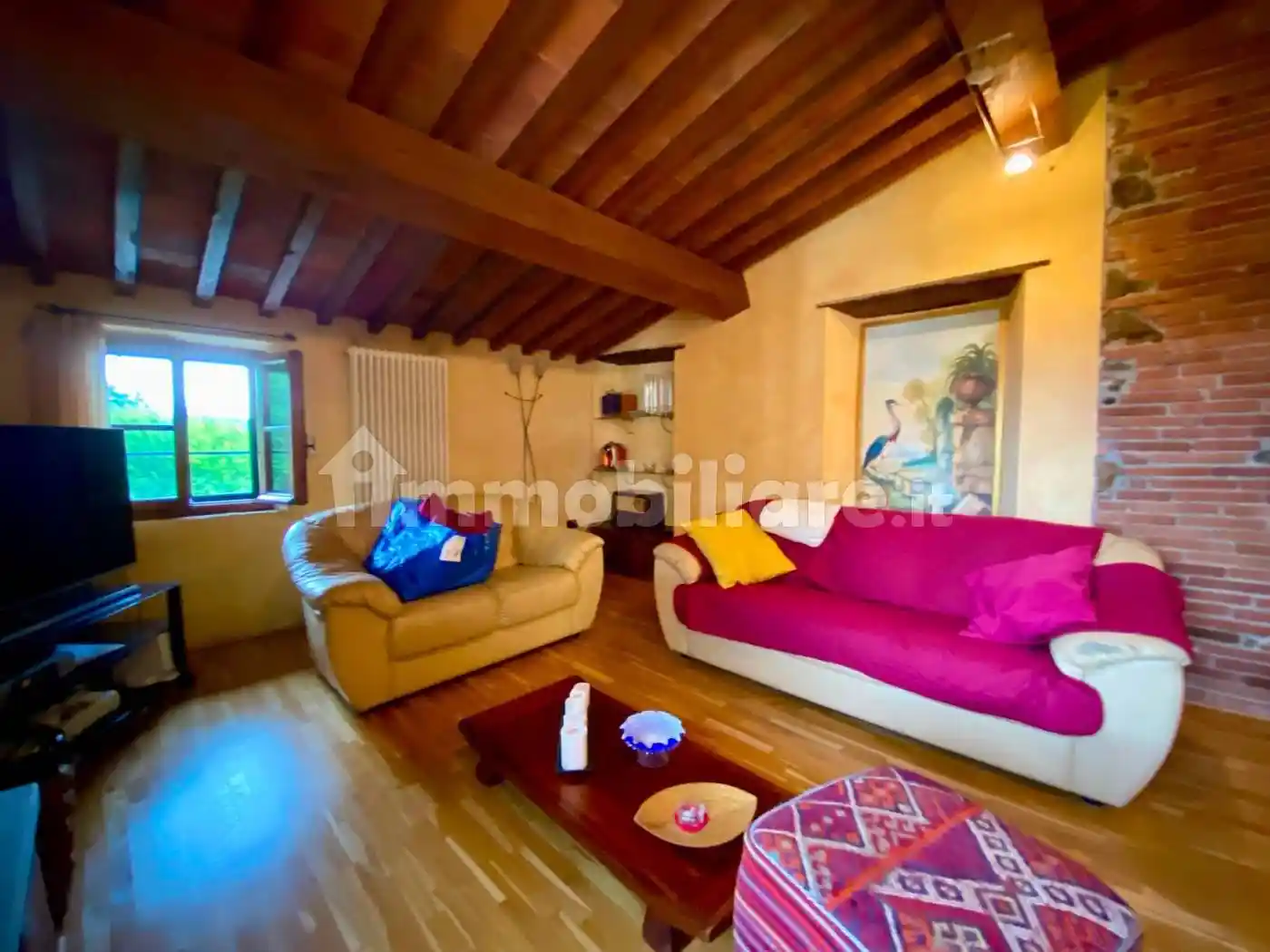 Casa indipendente in affitto a Lucca