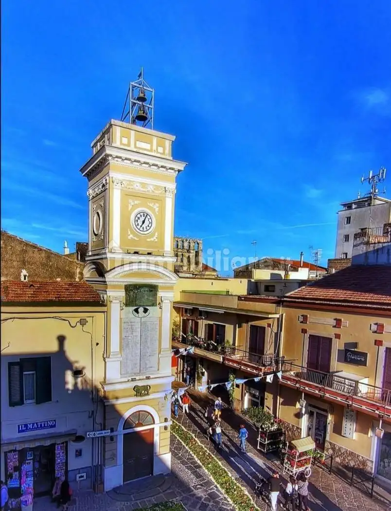 Appartamento in vendita a Mondragone