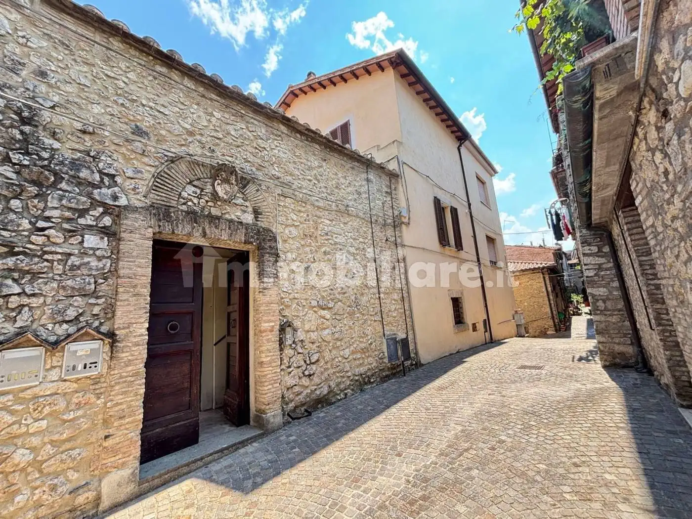 Appartamento in vendita a Montebuono