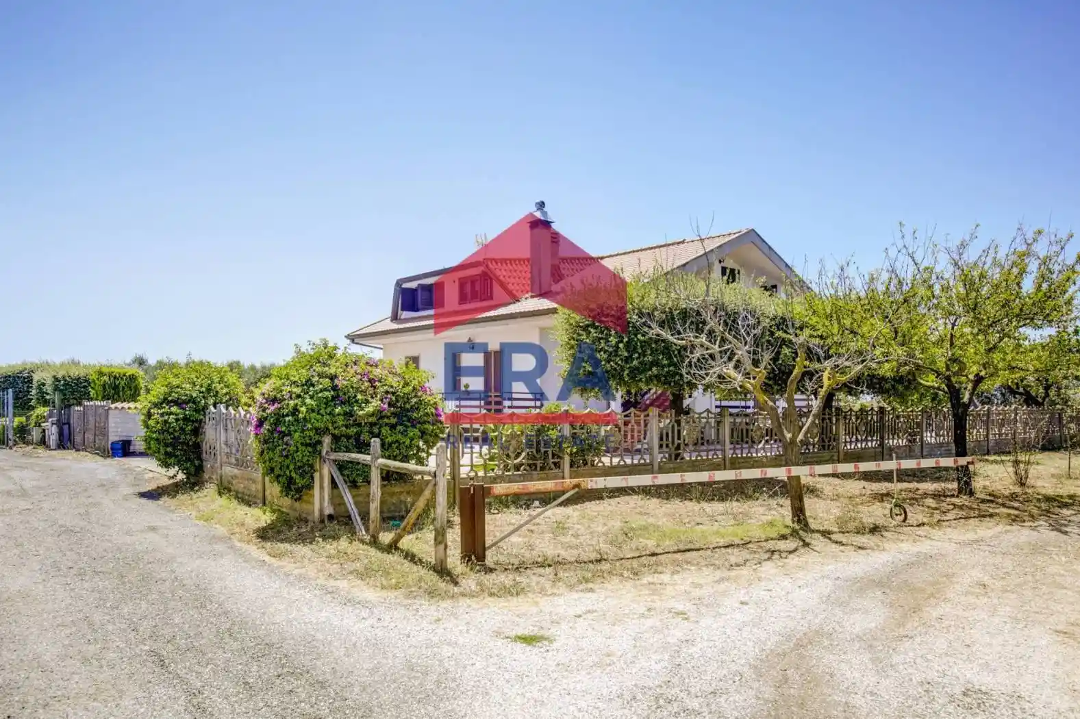 Villa in vendita a Pomezia