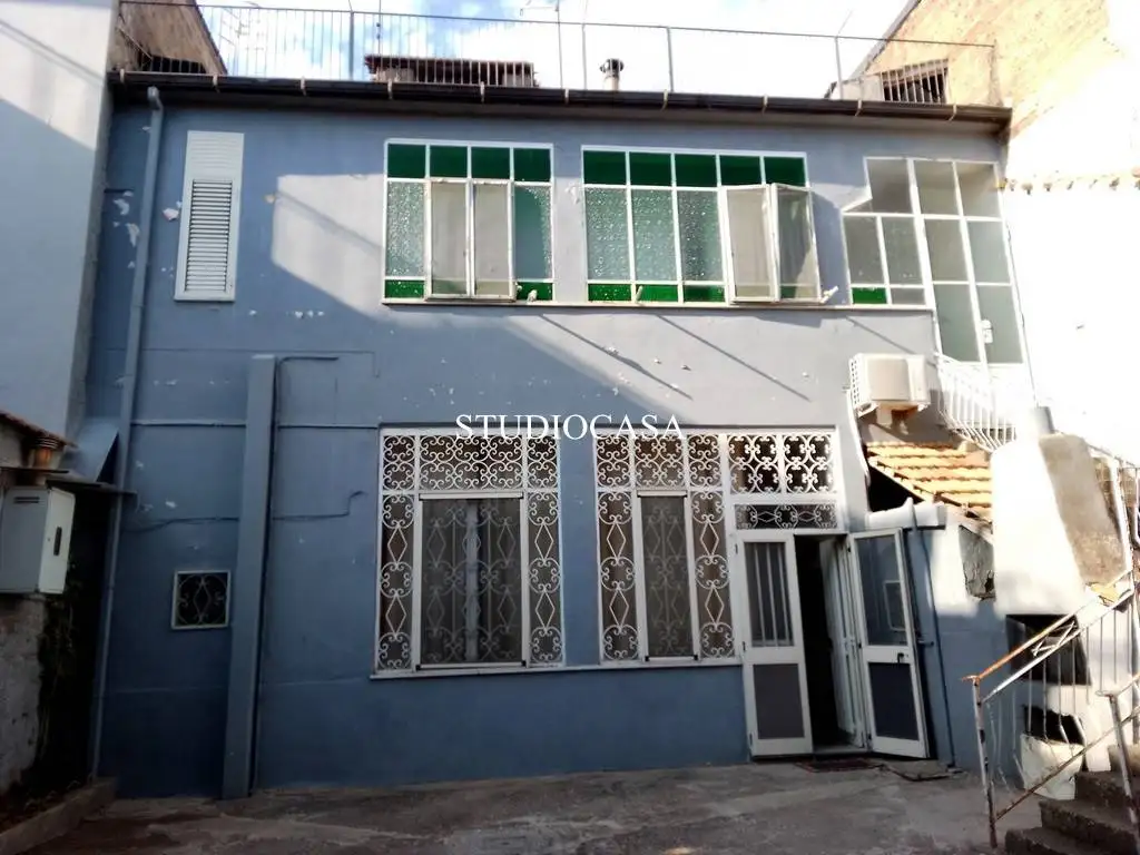 Palazzo - Edificio in vendita a Marcianise