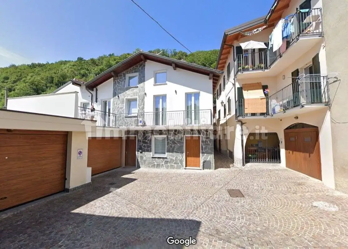 Casa indipendente in vendita a Pescate