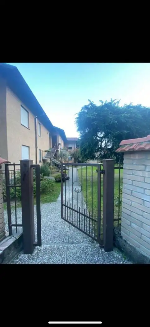 Appartamento in affitto a Brusimpiano