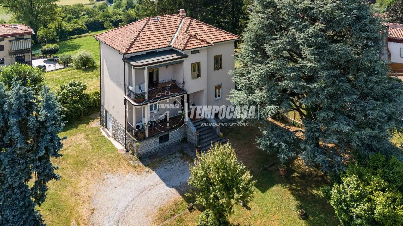 Villa in vendita a Cassago Brianza