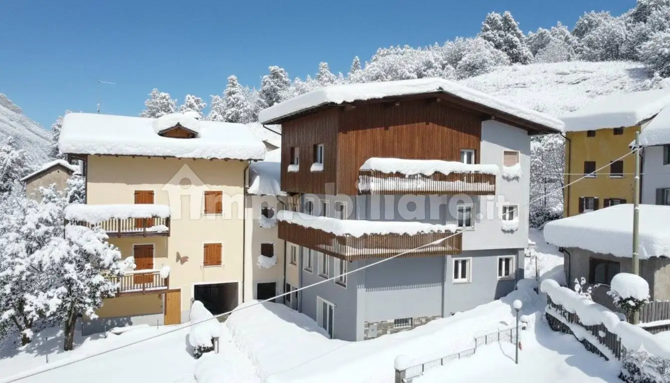 Casa indipendente in vendita a Folgaria