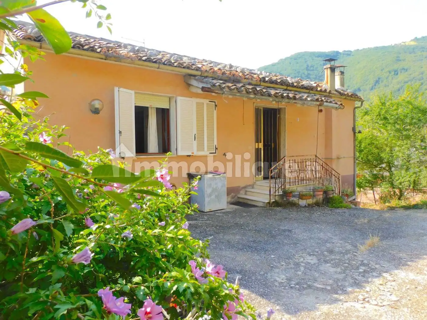 Casa indipendente in vendita a Cessapalombo