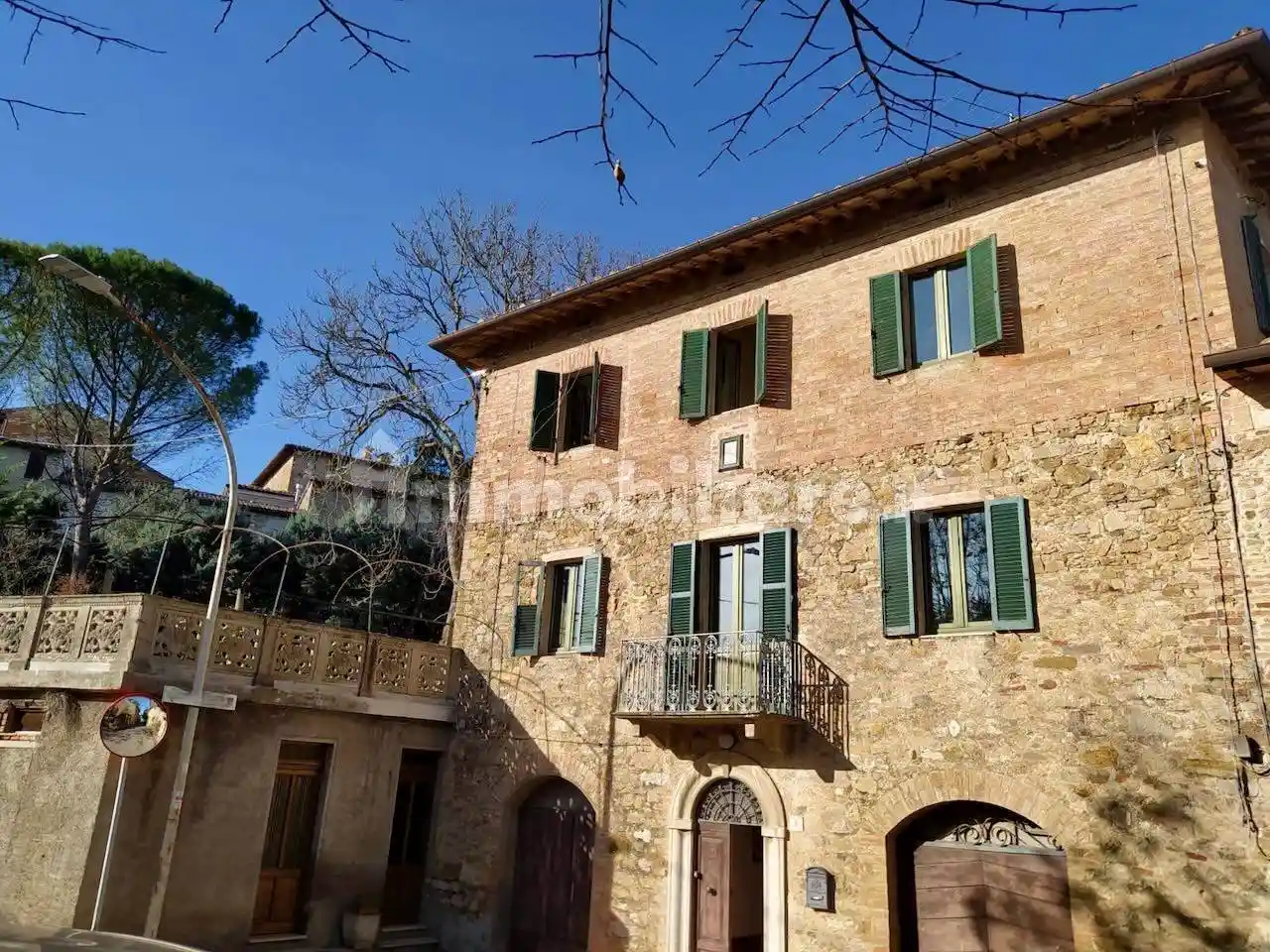 Palazzo - Edificio in vendita a Marsciano