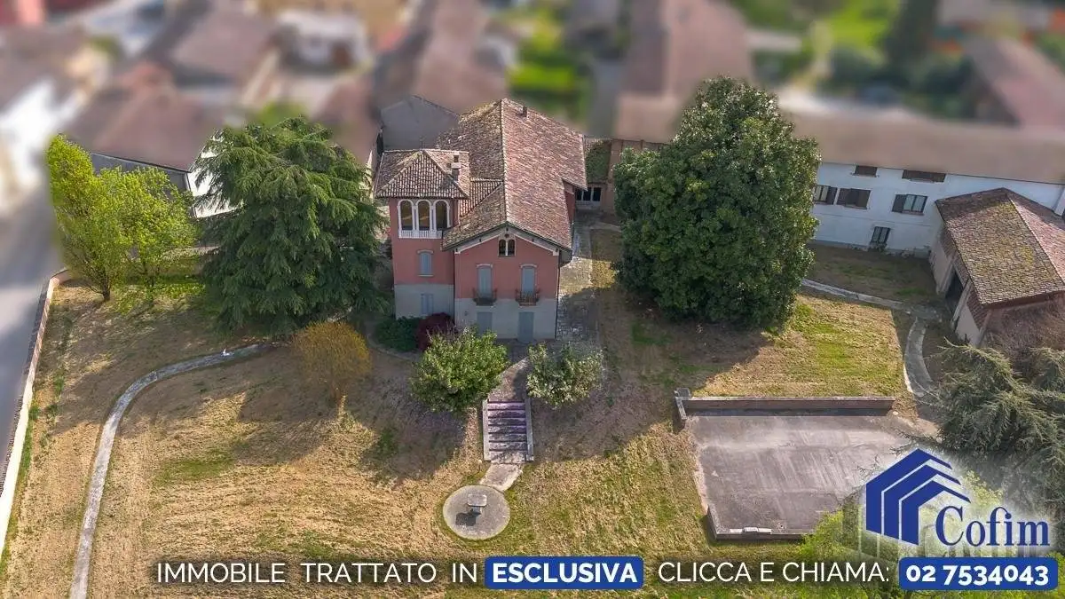 Palazzo - Edificio in vendita a Palazzo Pignano