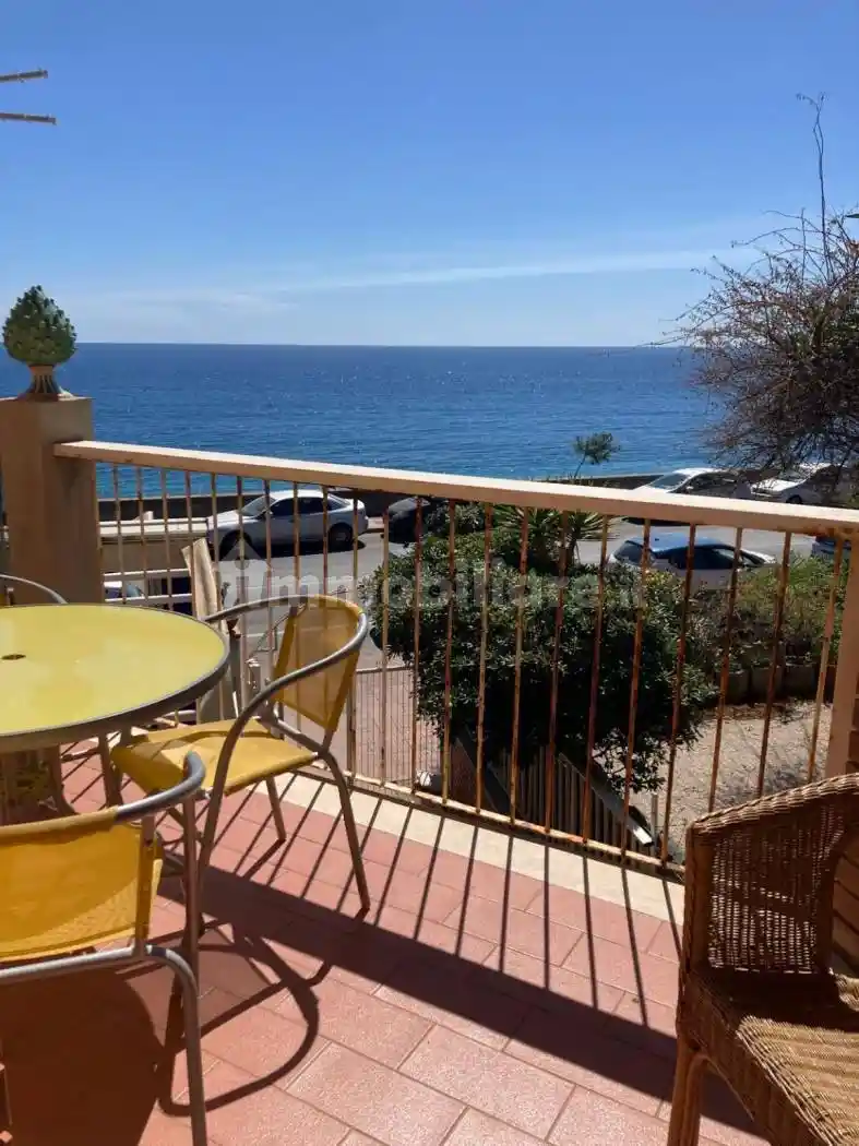 Appartamento in vendita a Santa Teresa di Riva