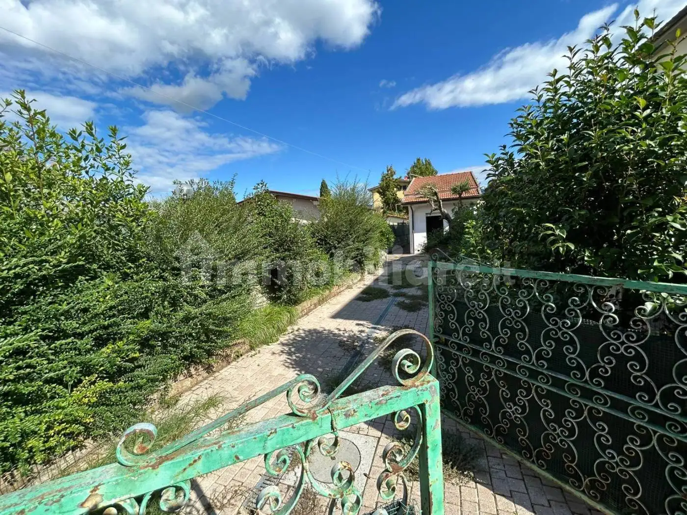 Casa indipendente in affitto a Cascina