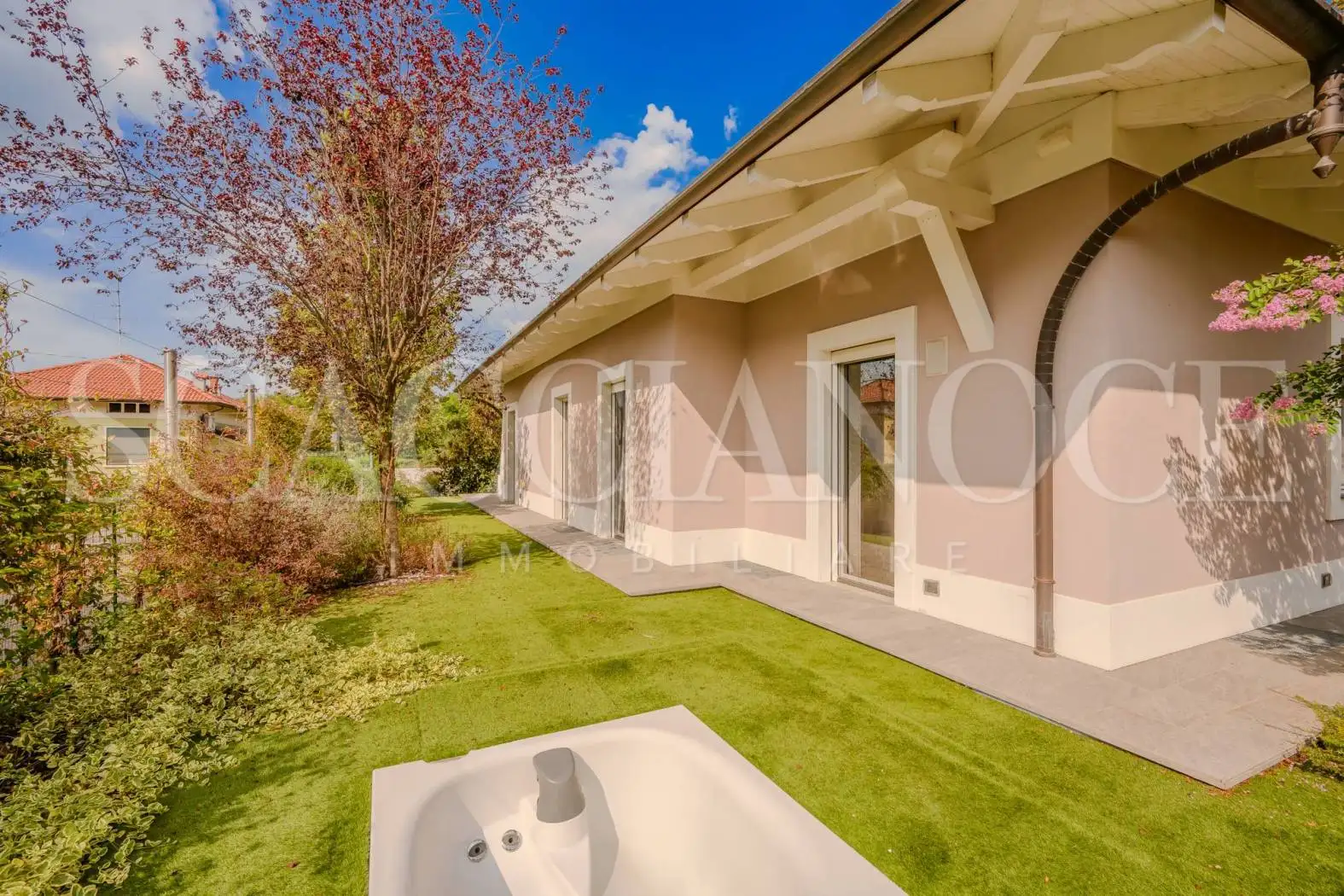 Villa in affitto a Cossato