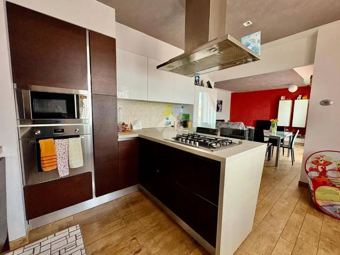 Trilocale via Carlo Casalegno 99, Calcinate - foto 3