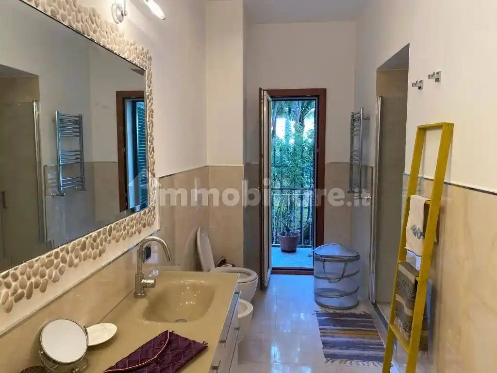 Bilocale via Egiziaca a Pizzofalcone, Santa Lucia, Napoli - foto 3