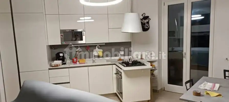 Appartamento in affitto a Napoli